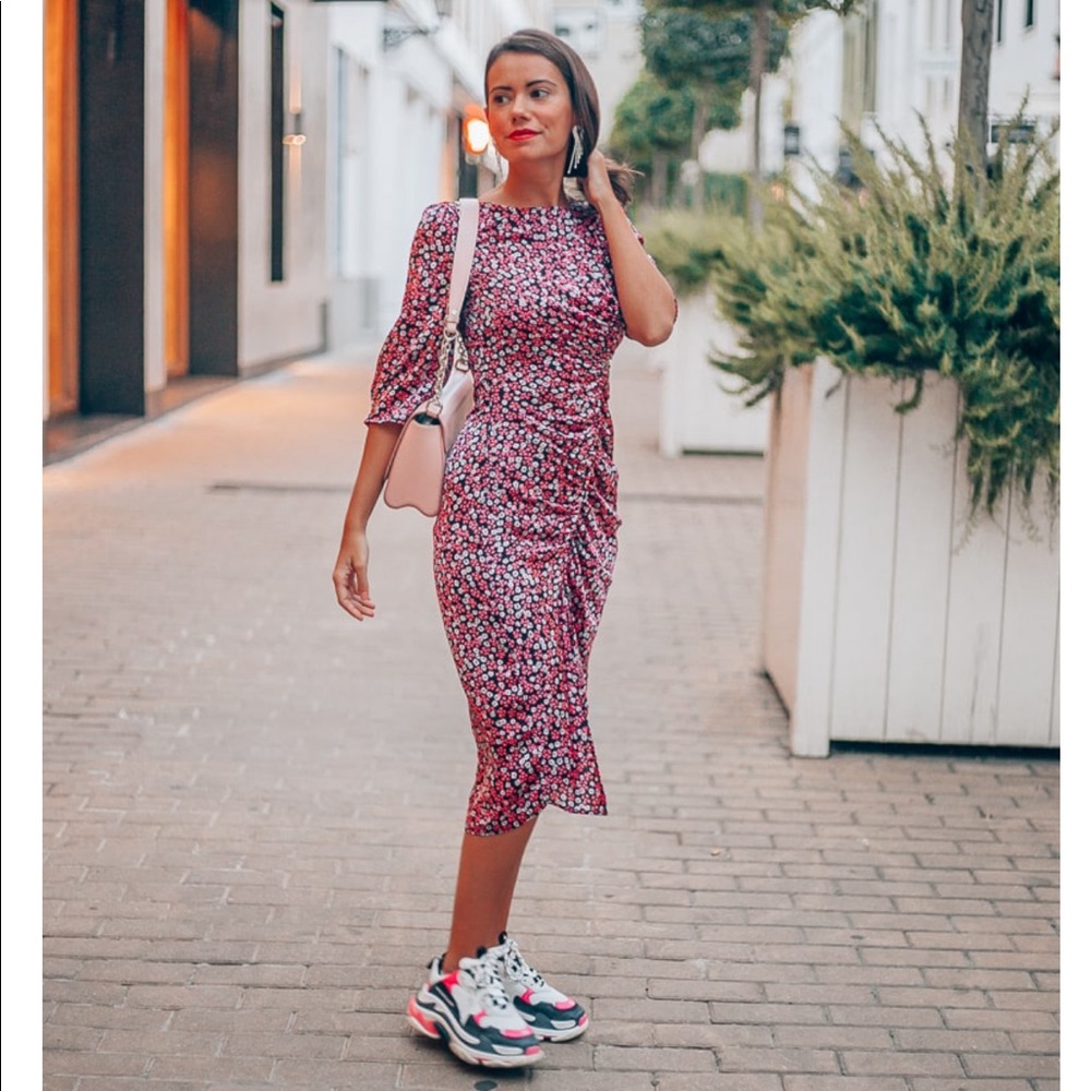 New Zara Ruched Dress Blogger Fav - Picture 8 of 10